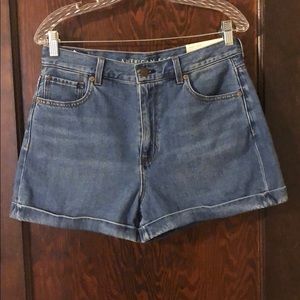 American Eagle Denim Mom Short